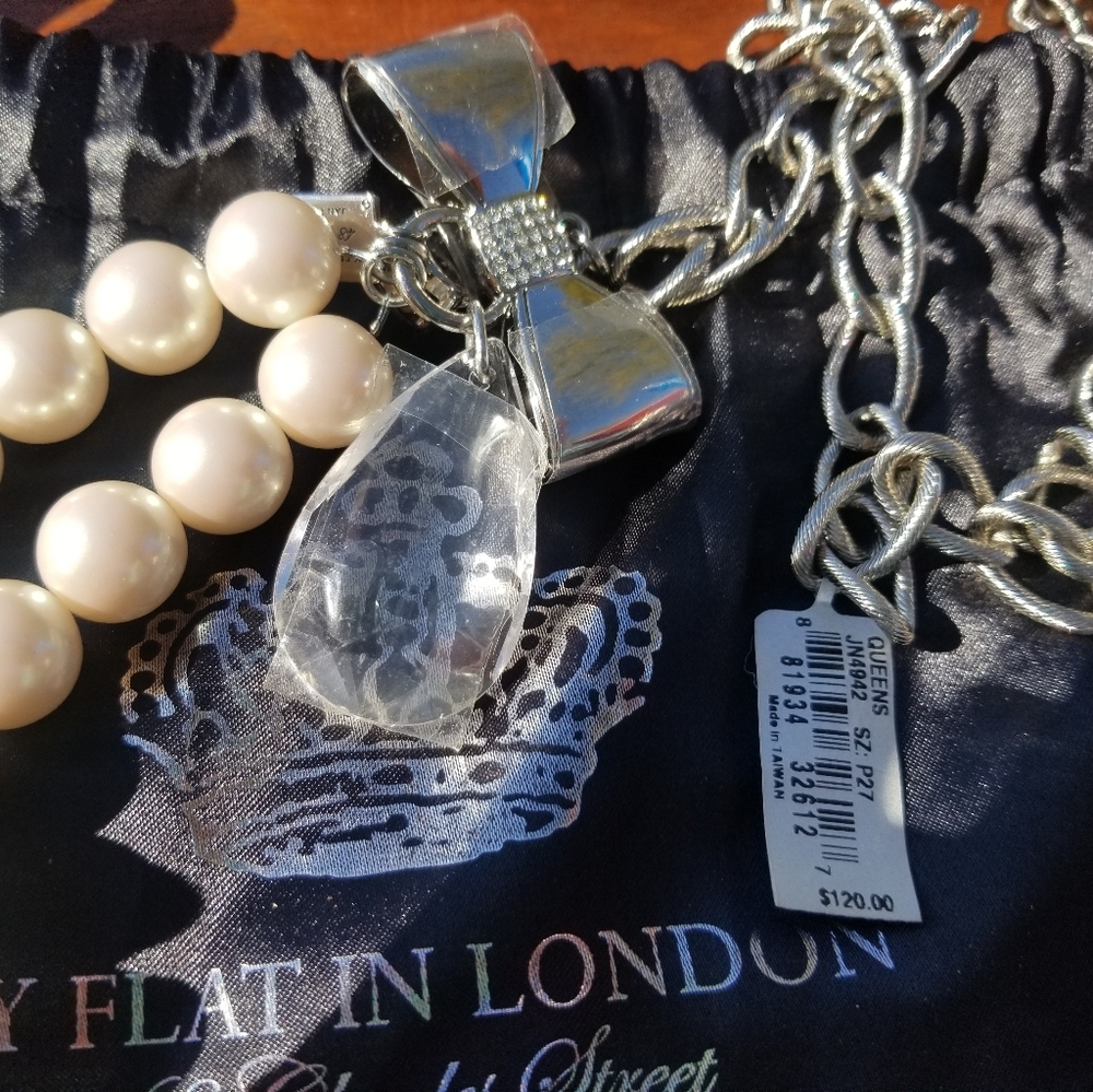 My Flat in London Pearl Necklace